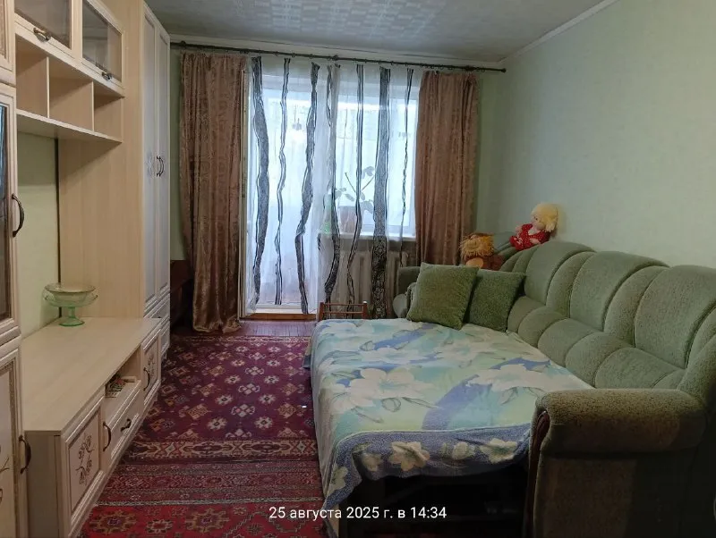 продам 2-х комнатную квартиру  🌇донецк, кировский район на текстильщике, ост. гараж. 📍 ✅комнаты смежные. ✅душевая кабинка. ✅балкон металлопластик. ✅этаж 2/3 этажного (дом кирпичный). ✅квартира утеплена. 📑документы готовы. 👍рядом вся необходимая инфраструктура - рынок, магазины, остановка в 3 минутах- транспорт во все направления города. 💰цена 2 650 000 руб.   торг. 📲☎️+7 949 470 04 83 (феникс), 📲☎️+7 949 796 89 69 (миранда). ан анна подписаться | дать объявление - фотография - 3