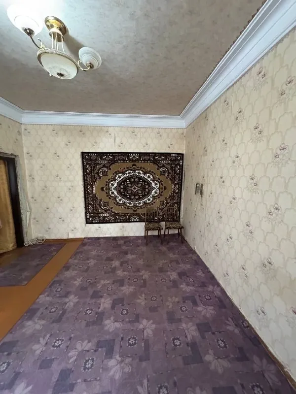 продам однокомнатную квартиру 🌇макеевка, депутатская📍 ✅сталинка ✅общая площадь 30 кв. м, 2 этаж, 4 этажного дома, не угловая. ✅окна трехкамерные пластиковые, накопительный бак, канализация и радиаторы новые, газовая колонка. 👍современная входная дверь. 📑документы готовы, прописанных нет! 💰цена : 1 800 000 ₽ 🔥 ☎️+79493418412 лилия ан терем подписаться | дать объявление - фотография - 3