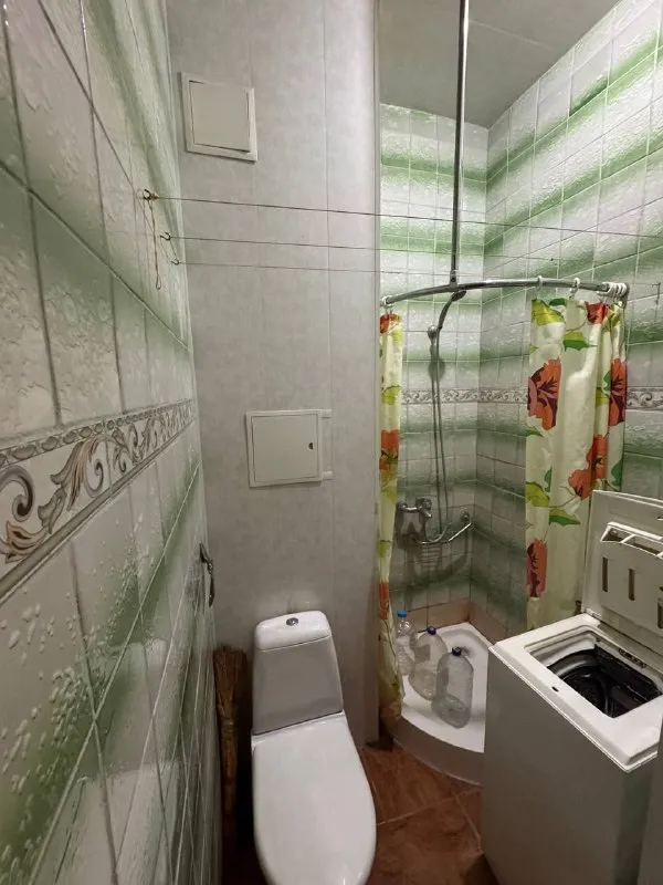 продам однокомнатную квартиру 🌇макеевка, депутатская📍 ✅сталинка ✅общая площадь 30 кв. м, 2 этаж, 4 этажного дома, не угловая. ✅окна трехкамерные пластиковые, накопительный бак, канализация и радиаторы новые, газовая колонка. 👍современная входная дверь. 📑документы готовы, прописанных нет! 💰цена : 1 800 000 ₽ 🔥 ☎️+79493418412 лилия ан терем подписаться | дать объявление - фотография - 7