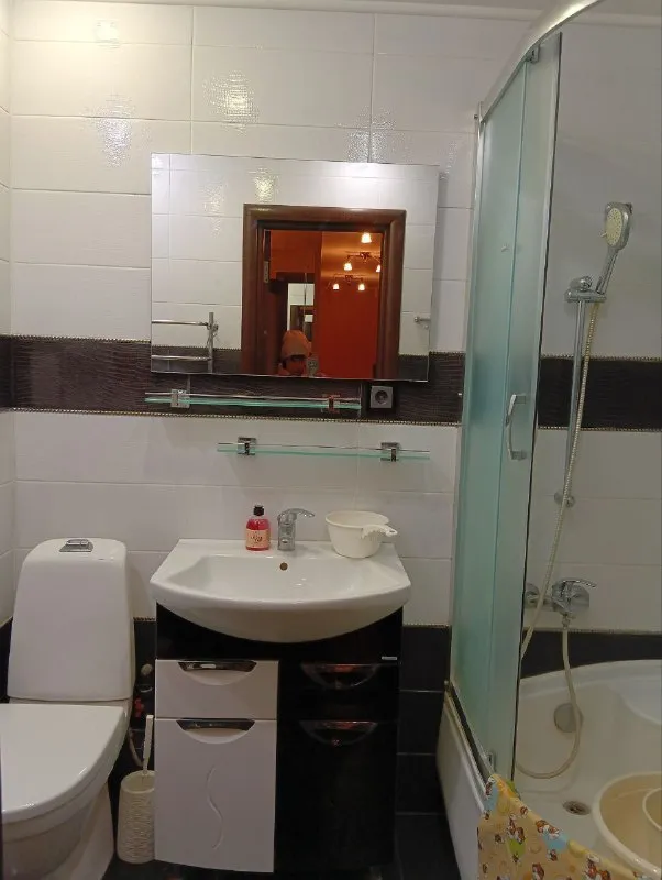 аренда 3х комнатной квартиры 🌇донецк, щетинина рынок/автостанция📍 ✅2/9 этажного. ✅отличный ремонт. ✅две раздельные спальни. ✅кухня-гостиная (студия). ✅вместительные гардеробные/шкафы. ❗️возможна установка водяной накопительной системы. 👍отличное месторасположение 💰цена 40 000 руб. 📲☎️+7 949 470 04 83 (феникс), +7 949 796 89 69 (миранда) ан анна подписаться | дать объявление - фотография - 10