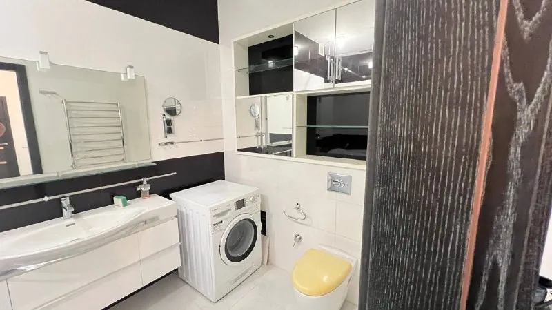 продам двухкомнатную квартиру 🌇донецк, в жк «диск» на маяковского, 20а. 📍 ✅просторная студия 80 квадратных метров с отдельной спальней. 👍из окон открывается вид на реку кальмиус. ✅этаж 13/24 📑документы готовы 💰цена 13 000 000 ₽ ☎️+79497059697 ан новый донбасс подписаться | дать объявление - фотография - 6