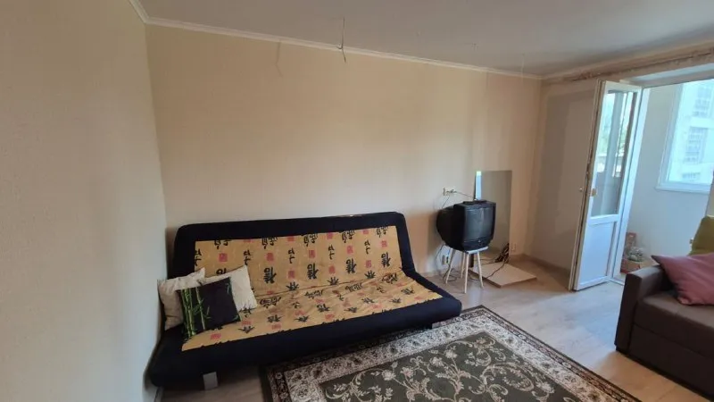 продаю трёхкомнатную квартиру 🌇г. донецк, пр киевский 55 б, ориентир : шт. засядько, ул. полиграфическая📍 💰стоимость 6.2 млн. ₽ ✅площадь 66 м² ✅с ремонтом, мебелью, техникой! ✅квартира расположена на☝️ 3м этаже в 9ти этажном доме 📸фото соответствует! ☝️в квартире сделан, качественный ремонт! - фотография - 3