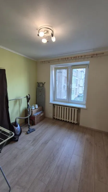 продаю трёхкомнатную квартиру 🌇г. донецк, пр киевский 55 б, ориентир : шт. засядько, ул. полиграфическая📍 💰стоимость 6.2 млн. ₽ ✅площадь 66 м² ✅с ремонтом, мебелью, техникой! ✅квартира расположена на☝️ 3м этаже в 9ти этажном доме 📸фото соответствует! ☝️в квартире сделан, качественный ремонт! - фотография - 6