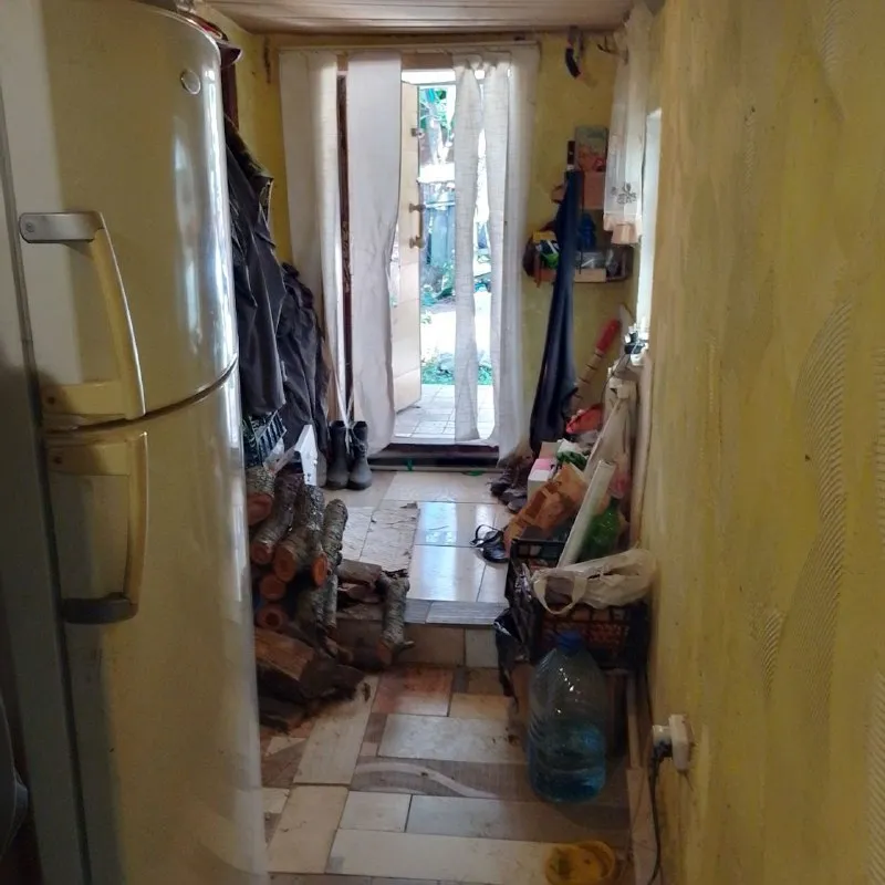 🅰️🅰️🅰️🅰️🅰️🅰️ продам  домостроение на участке 15сот 📍кировский район донецка район бассейна кировец два въезда на участок реконструировано 2014 г ✅ракушняк ✅дом без внутр. отделки 118м. 4 ком ✅большой гараж 7/15 м. баня, теплица ✅капитальные хозяйственные постройки ✅два погреба доп. фото и больше. информации по просьбе. ... ц. 4.5₽ с заинтересованным покупателем, договорюсь. .. +79494342068. не дозвонились пишите, наберу - фотография - 8