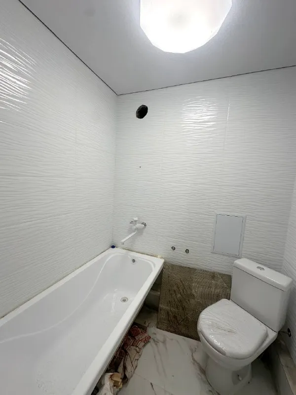 🅰️🅰️🅰️🅰️🅰️🅰️ продам 1-комнатную квартиру. квартира от собственника (агентства не беспокоить) 🌇г. макеевка, квартал химик 📍 📑документы в порядке, прописанных нет, все справки 0-ки по воде и т. д. предоставлю на сделке. ✅квартира в росреестре. ✅теплый пол, новая проводка, трубы, отопление, бак в полу на пол тонны с насосом (бесшумный) и многое другое по телефону расскажем или покажем по договоренности. ❗️продажа срочная. ✅делали для себя квартиру. 💰цена: 1 650 000 руб. 📲☎️+79497026075 вероника. # - фотография - 10