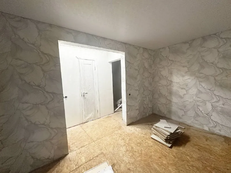 🅰️🅰️🅰️🅰️🅰️🅰️ продам 1-комнатную квартиру. квартира от собственника (агентства не беспокоить) 🌇г. макеевка, квартал химик 📍 📑документы в порядке, прописанных нет, все справки 0-ки по воде и т. д. предоставлю на сделке. ✅квартира в росреестре. ✅теплый пол, новая проводка, трубы, отопление, бак в полу на пол тонны с насосом (бесшумный) и многое другое по телефону расскажем или покажем по договоренности. ❗️продажа срочная. ✅делали для себя квартиру. 💰цена: 1 650 000 руб. 📲☎️+79497026075 вероника. # - фотография - 6