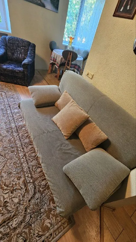 аренда 2-комнатной квартиры, ориентир донецк-сити/донуги тихий двор. по планировке гостиная-студия, спальная комната с балконом, большой совмещенный сан. узел с угловой ванной, прихожая с шкафом-купе. квартира полностью укомплектована мебелью и техникой и готова для заселения. арендная плата 25 000р, дополнительно к/у, залог. комиссия ан. +79493124599 (telegram, whatsapp) - наталья. с уважением "центр недвижимости мир". - фотография - 4