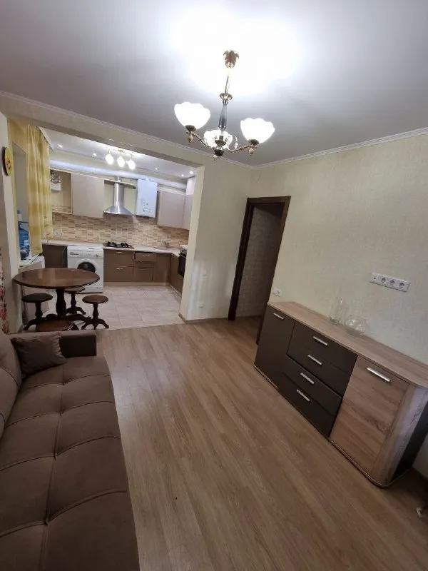 ⚡недвижимость днр⚡ ‼️продажа квартиры‼️ 🏡продажа комнатная квартира калининский р-н 🗺г. донецк днр 📍ориентир: магазин визон ✅этажность–1/3 жилого дома ✅общая площадь–66.5 м2 гостиная совмещена с кухней 19.5 м2, высокие потолки ✅в квартире установлено автономное отопление три комнаты изолированные, санузел совмещённый ✅в наличии посудомоечная и стиральная машины жилое состояние ✅вода идёт вся инфраструктура в шаговой доступности: магазины, больница, детский садик, школа, кафе 🧾документы готовы 🔥собственник 💴цена: 10🍋500.000 руб. ‼️торг ☎️+7(949) 617-59-20 📨подписаться - фотография - 5