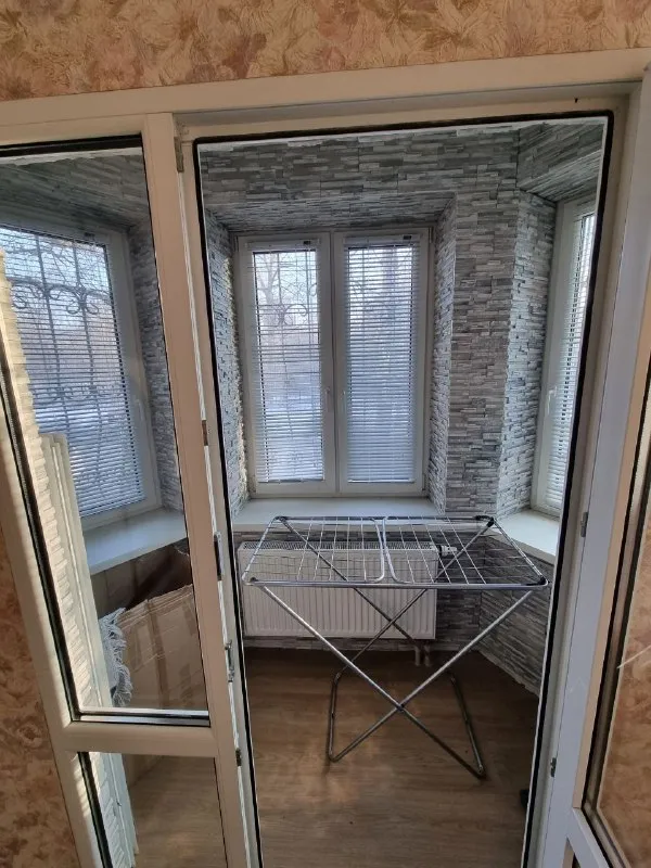 ⚡недвижимость днр⚡ ‼️продажа квартиры‼️ 🏡продажа комнатная квартира калининский р-н 🗺г. донецк днр 📍ориентир: магазин визон ✅этажность–1/3 жилого дома ✅общая площадь–66.5 м2 гостиная совмещена с кухней 19.5 м2, высокие потолки ✅в квартире установлено автономное отопление три комнаты изолированные, санузел совмещённый ✅в наличии посудомоечная и стиральная машины жилое состояние ✅вода идёт вся инфраструктура в шаговой доступности: магазины, больница, детский садик, школа, кафе 🧾документы готовы 🔥собственник 💴цена: 10🍋500.000 руб. ‼️торг ☎️+7(949) 617-59-20 📨подписаться - фотография - 6