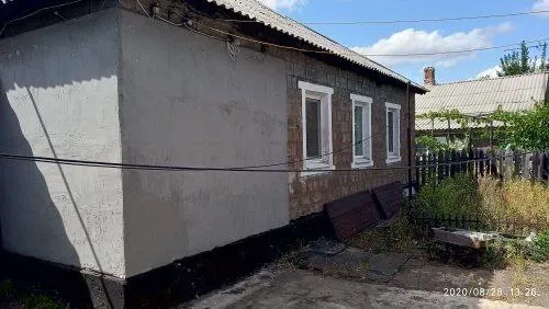 ⚡недвижимость днр⚡ ‼️продажа дома‼️ 🏡продается дом📍г. донецк днр🗺пролетарский район ✅общая площадь–76.4 м2 🏡дом шлакоблочный, фундамент высокий газифицирован, двухконтурный газовый котёл, пластиковые окна, частично утеплены стены, вода, санузел в доме, сливная яма, гараж, хоз постройки 🧾документы готовы 🔥собственник 💴цена: 4🍋500.000 руб ☎️+7(949) 342-02-37 📨подписаться - фотография - 5