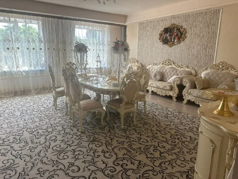 ⚡недвижимость днр⚡ ‼️продажа дома‼️ 🏡продается этажный дом 🗺г. макеевка днр гвардейка, возле кафе малиновка ✅общая площадь дома–350 м2 10 соток земли ✅подъезд хороший, центральная канализация ✅рядом магазины, школа, детский садик, рынок от дороги 100 метров ✅в доме четыре спальни, два санузла, балкон с выходом во двор ✅везде плитка, ландшафтный дизайн 🧾документы готовы 💴цена: 20🍋000.000 ₽ ☎️+7(949) 577-97-42 📨подписаться - фотография - 7