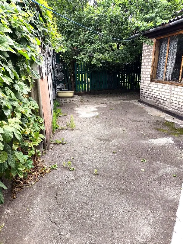 ⚡недвижимость днр⚡ ‼️продажа дома‼️ 🏡продажа дома 🗺г. харцызск днр (дэу) ✅общая площадь–51 м2 🏡дом из шлакоблока, 4 жилые комнаты, отопление аогв, газовая колонка, сливная яма, участок 5 соток земли, хозпостройка, веранда, огород с фруктовыми деревьями ✅удобства в доме, санузел совмещённый 🧾документы готовы 🔥собственник 💴цена: 2🍋000.000 ₽ ☎️+7(949) 456-48-12 недвижимость днр - фотография - 1