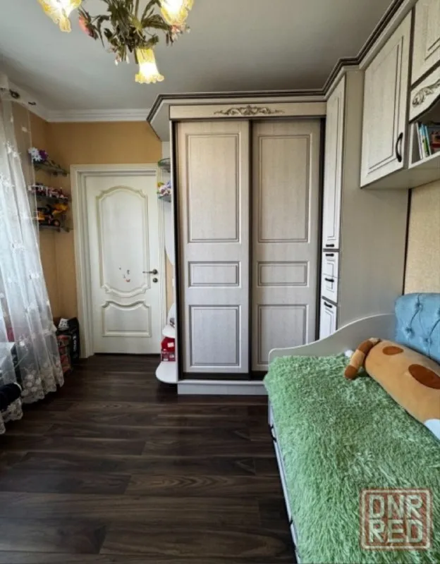 ⚡недвижимость днр⚡ 🏡продажа комн. квартира 🗺г. макеевка днр мкр-н зелёный ✅этажность–4/9 ✅площадь квартиры–65 м2 ✅качественный ремонт с заменой всех коммуникаций мебель, резервуар для воды на 320 л ✅кухня - дерево своя колясочная, подвал и гараж возле подъезда ✅в шаговой доступности школа и детский сад 🔥собственник 💴цена: 6🍋900.000 рублей ☎️+7(949) 300-38-83 📨подписаться - фотография - 2
