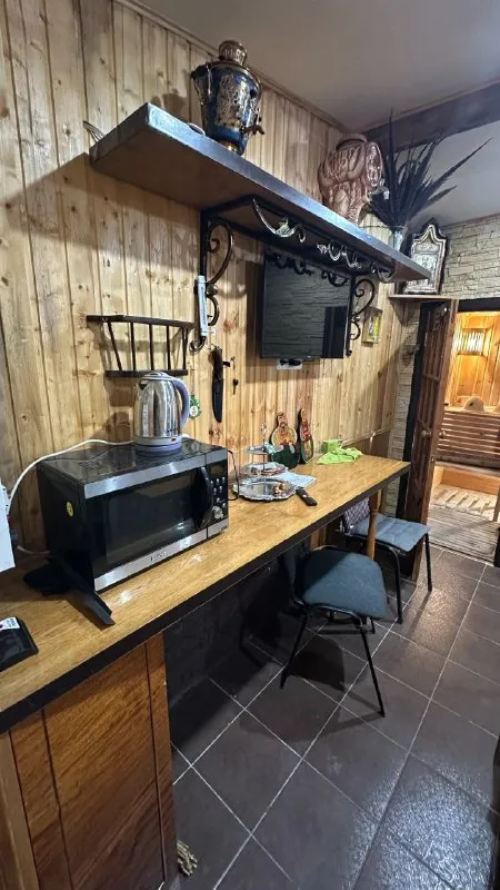 ⚡недвижимость днр⚡ ‼️продажа дома‼️ 🏡продается дом🗺г. донецк днр будённовский район 📍ориентир: буденновская автостанция ✅в доме три раздельные комнаты, кухня, прихожая и большой каминный зал. ✅отопление электрический и угольный котел ✅вода по графику, есть накопительный бак ✅в этом году выполнено утепление и отделка фасада плиткой амк ✅две сплит-системы мебель остаётся на территории приусадебный участник, плодовые деревья, виноград ✅беседка, баня новая, два гаража двор выложен плиткой 🔥собственник 💴цена: 11🍋000.000 ₽ ☎️+7(949) 304-68-31 📨подписаться - фотография - 8