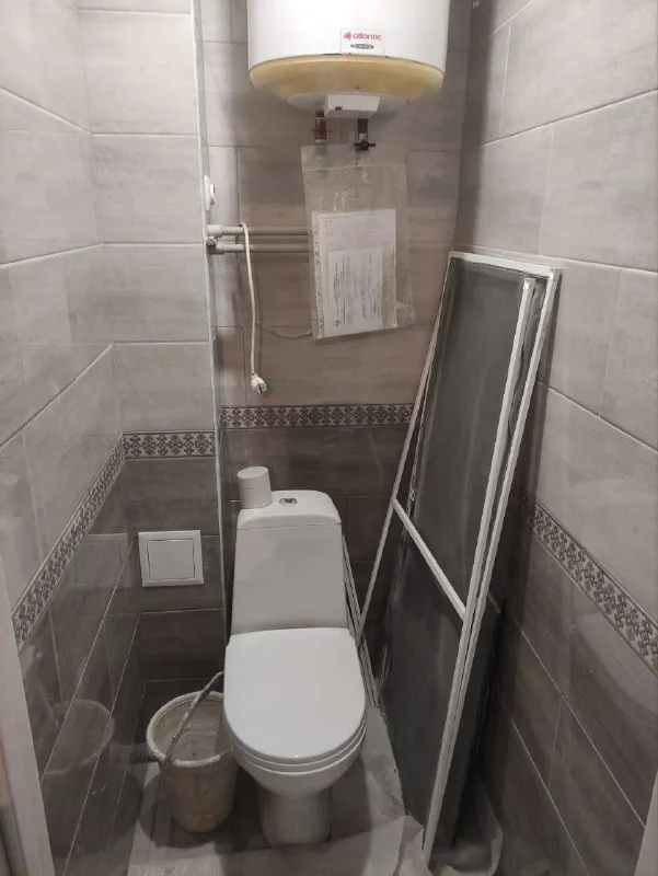 ⚡недвижимость днр⚡ ‼️продажа квартиры‼️ 🏡продажа комнатная квартира центрально-городской район🗺г. макеевка (бажанова) ✅этажность–1/2 жилого дома ✅общая площадь–50 м2 ✅в квартире сделан капитальный ремонт ✅все новое никто не жил после ремонта, есть подвал и место под гараж ✅магазин, рынок, детский садик, школа, больница, остановка все в шаговой доступности 🧾документы готовы 🔥собственник 💴цена: 4🍋000.000 ₽ ☎️+7(949) 329-47-40 елена 📨подписаться - фотография - 7