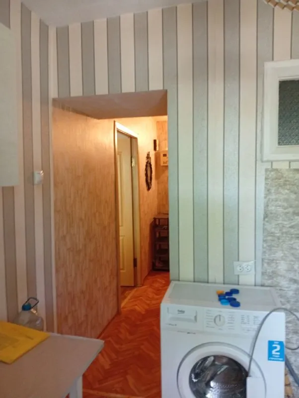 ⚡недвижимость днр⚡ ‼️продажа квартиры‼️ 🏡продается комнатная квартира в калининский район 🗺город донецк днр улица краснофлотская, 78 3/5, не угловая, дом кирпичный общая площадь квартиры 43.1 м2 ✅балкон застеклённый окна и балкон выходят на парк «гулливер». санузел совмещённый ✅вода по графику газовая колонка жилое состояние ✅рядом школа, детский садик, парк, детская областная больница, хорошая транспортная развязка, множество различных магазинов 🧾документы готовы 🔥собственник 💴цена: 4🍋900.000 руб. ☎️+7(949) 335-14-96 📨подписаться - фотография - 5