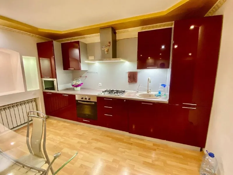 ⚡недвижимость донецк днр⚡ ‼️продажа квартиры‼️ 🏡продажа трехкомнатная квартира 🗺г. донецк днр ворошиловский район ул. 25 лет ркка 5 🌇центр города донецка ✅этажность–2/9 жилого дома ✅описание: - большой двор с детской площадкой и парковочными местами под авто - в шаговой доступности школы, детские сады, секции, магазины, общественный транспорт, больница, церковь - фотография - 7