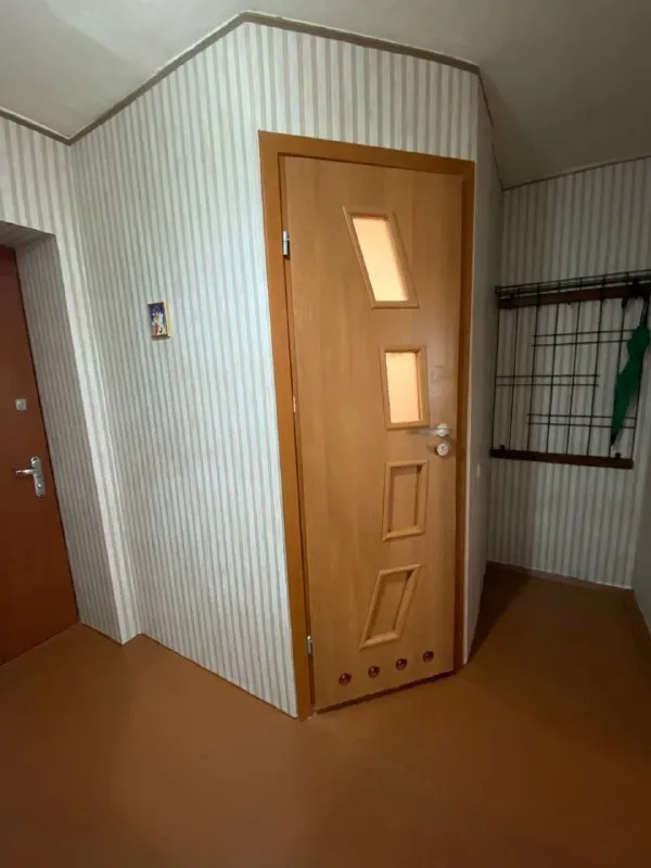 ⚡недвижимость донецк днр⚡ ‼️продажа квартиры‼️ 🏡продается трехкомнатная квартира петровский район 🗺донецк днр, улица ревякина 30 ✅этажность–2/2 жилого дома ✅общая площадь–44 м2 ✅спальные комнаты небольшие сантехника, трубы, проводка новые ✅выполнен косметический ремонт в спальне утеплены стены ✅санузел совмещённый, выложен кафелем, есть стиральная машинка ✅красивые межкомнатные двери и пластиковые окна в зале имеется кладовая есть балкон ✅документы готовы 🔥собственник 💴цена: 2🍋900.000₽ руб. 📞подробности по телефону; ☎️+7(949) 043-07-22 ирина 📨подписаться - фотография - 2