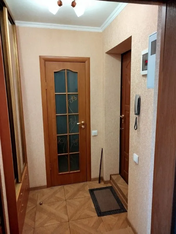 ⚡недвижимость донецк днр. ⚡ ‼️продажа квартиры‼️ 🏡продажа однокомнатной квартиры. 🌏город: донецк. днр. 🌇район: ленинский. 📍ул. куйбышева. ✅этажность–9/9 жилого дома. ✅продается 1-х однокомнатная квартира с мебелью и техникой. ✅дом кирпичный, построен в 2005г. ✅в квартире газовое автономное отопление, вода по графику. 🔥собственник. 💳цена: 3🍋700.000₽ млн. рублей. 📞подробности по тел; 📲☎️+7(949) 421-34-77 евгений. 📨подписаться - фотография - 3