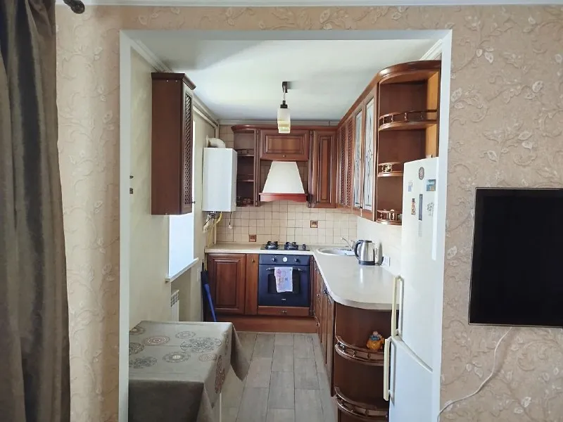 ⚡недвижимость донецк днр. ⚡ ‼️продажа квартиры‼️ 🏡продажа однокомнатной квартиры. 🌏город: донецк. днр. 🌇район: ленинский. 📍ул. куйбышева. ✅этажность–9/9 жилого дома. ✅продается 1-х однокомнатная квартира с мебелью и техникой. ✅дом кирпичный, построен в 2005г. ✅в квартире газовое автономное отопление, вода по графику. 🔥собственник. 💳цена: 3🍋700.000₽ млн. рублей. 📞подробности по тел; 📲☎️+7(949) 421-34-77 евгений. 📨подписаться - фотография - 8