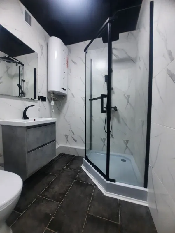 недвижимость мариуполь днр. ⚡ ‼️продажа квартиры‼️ 🏡продажа однокомнатной квартиры. 🌏город: мариуполь. днр. 📍проспект победы 78. 💬продам 1-к кв. студия 33 м2, 5 этаж. ремонт 2024 г. ✅удобное расположение. рядом школы, садики, больница, ✅парк, рынки, магазины. в 15 минутах ходьбы к морю. 🔥собственник. 💳цена: 3🍋200.000₽ млн. рубл. 📞все вопросы по тел; 📲☎️+7(949) 709-49-61 николай. 📨подписаться - фотография - 6