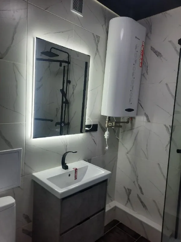 недвижимость мариуполь днр. ⚡ ‼️продажа квартиры‼️ 🏡продажа однокомнатной квартиры. 🌏город: мариуполь. днр. 📍проспект победы 78. 💬продам 1-к кв. студия 33 м2, 5 этаж. ремонт 2024 г. ✅удобное расположение. рядом школы, садики, больница, ✅парк, рынки, магазины. в 15 минутах ходьбы к морю. 🔥собственник. 💳цена: 3🍋200.000₽ млн. рубл. 📞все вопросы по тел; 📲☎️+7(949) 709-49-61 николай. 📨подписаться - фотография - 7