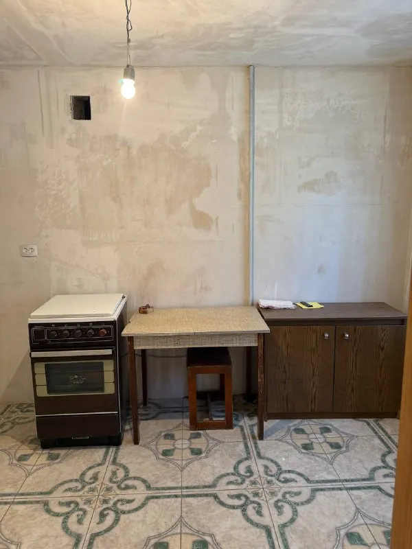 продам 2 ком квартиру буденновский район ул кедрина 14 2/9 этаж общая площадь 48м2 вода круглосуточно !!! отличное месторасположение рядом рынки, садики, школы, магазины две раздельные комнаты, ванна и балкон -сделан ремонт кондиционер, машинка автомат, шкафы, кровать в квартире все остаётся документы готовы 4 000 000₽ +79494113097 алина @as_01vva telegram - фотография - 6