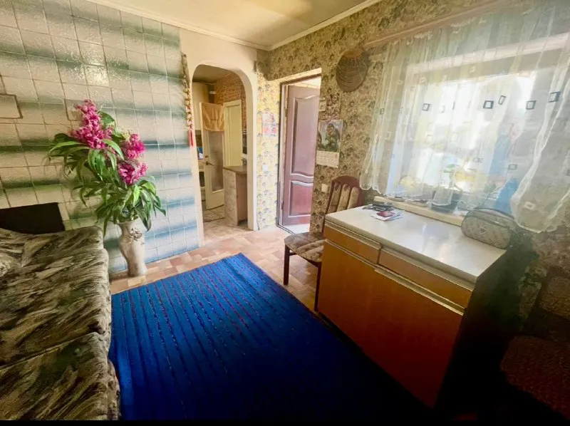 ‼️аренда дома‼️ 🏡аренда комн дома + гараж. 🗺ориентир: кировский пивзавод-семашко г. донецк днр кировский район ✅сдам дом со всей мебелью и техникой долгосрочно от 6 месяцев ✅приоритет: семья с детьми, 2 мужчины итр по усмотрению 💦вода согласно графика района 1/3 дня, бойлер, газовое отопление, душ. кабина место отдыха во дворе ‼️долгосрочная аренда‼️ 💴цена: 30.000₽ + свет, вода, газ ☎️+7(949)419-42-08 ан 📨подписаться - фотография - 3