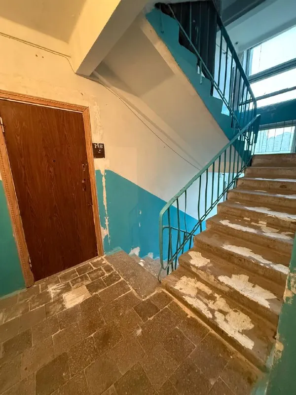 ☎️+79496455686 продажа однокомнатной - квартиры в ворошиловский районе донецка‼️ - мира 1 ‼️ расположена в девятиэтажном доме, на восьмом этаже‼️ документы полностью готовы к сделке‼️ собственник в донецке‼️ 📌вода согласно графику 📌квартира теплая насыщенная инфраструктура: - детские сады; - школы; - продуктовые магазины; - супермаркет 👌развитая транспортная развязка в любую точку города. остановки маршрутного такси в шаговой доступности. цена 2 800 000 руб ☎️+79496455686 - фотография - 2