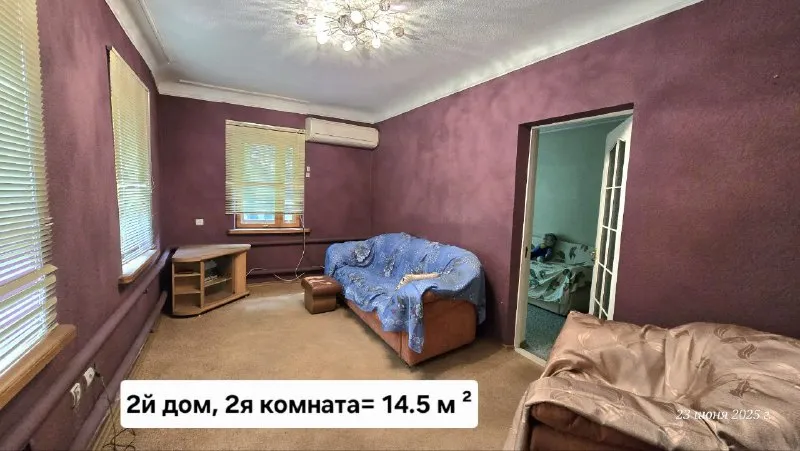 продаю, 2 🏡дома= 225м² и 75м², ☝️"премиум" сегмента на участке земли 9 соток! цена: 14 млн за 2 дома ! месторасположение: 🌍донецк, куйбышевский район, ул. краснознамённая дом 225 м² в три уровня! 1 этаж: холл=21 м², гостиная = 38м², кухня= 17м², котельная, щитовая, санузел. 2 этаж: 1 комната =18 м², 2 комната= 19.5 м², 3я комната= 35м² 3й этаж: мансарда = 44 м², дом 75м²: кухня=16 м², санузел=7 м², холл= 11 м², 1 комната= 14.5, 2 я комната= 12 м², 3я комната= 9.5 м²! двор облагороженный, фемка, забор из кирпича по периметру, много зелёных насаждений, цветов! есть место для авто, вольер для собаки, хоз постройки! фото 📸, соответствует! ☎️ +7949 451 3060, александр топ риелтор днр! звоните или пишите в телеграм, @toprieltordnr - фотография - 8