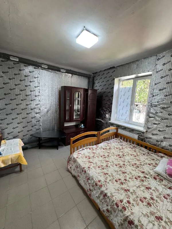 сдаётся уютный 3-комнатный дом 🌇в макеевке, кировский район (7 минут от плеханово). 📍 ✅общая площадь... - фотография