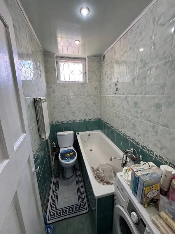 сдаётся уютный 3-комнатный дом 🌇в макеевке, кировский район (7 минут от плеханово). 📍 ✅общая площадь 60 кв. м: 3 жилые комнаты, кухня, санузел. всё для комфорта: - двухконтурный котёл, бойлер 350 л, стиральная машина, холодильник, посуда. удобное расположение: рядом школа, магазины, остановка. 💰аренда 30 000 ₽ + к/у. ☎️+79493418412, лилия ан терем подписаться | дать объявление - фотография - 9