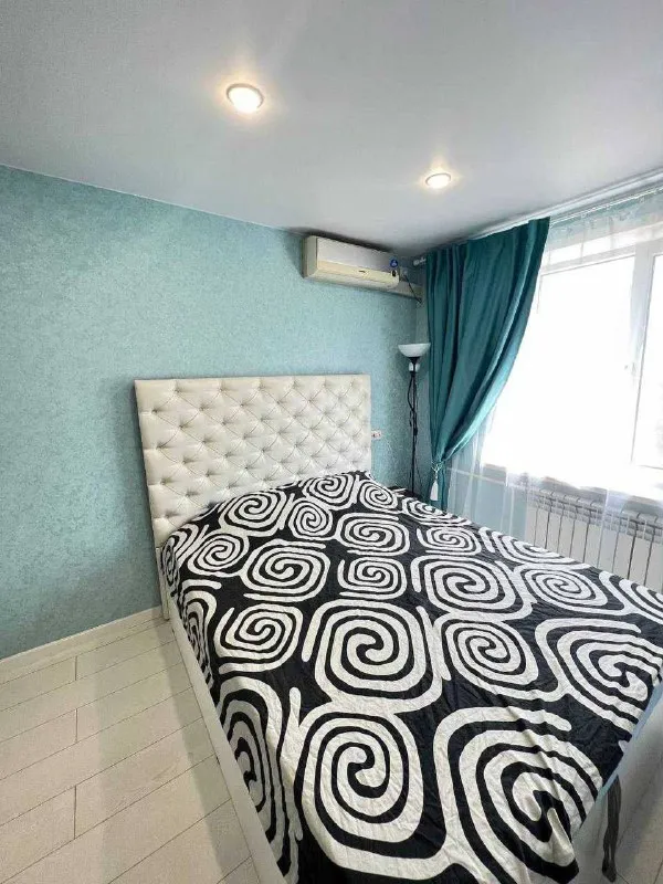 посуточно 2х комнатная квартира 🌇донецк ворошиловский район📍 ✅чистая и с новым ремонтом. в квартире... - фотография