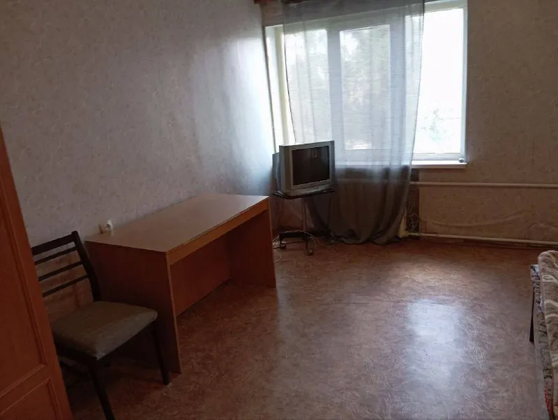 аренда однокомнатной квартиры 🌇донецк, калининский район, ул. разенкова📍 ✅этажность 6/9 🌎рядом пр. ильича, мединститут, прекрасная транспортная развязка. ✅есть всё необходимое для проживания. 💦воду  временно можно набирать внизу в подъезде, работает 2 лифта! 💰цена 10 000 ₽ + коммуналка! 📲☎️+79493268382 виктория ан подписаться | дать объявление - фотография - 3