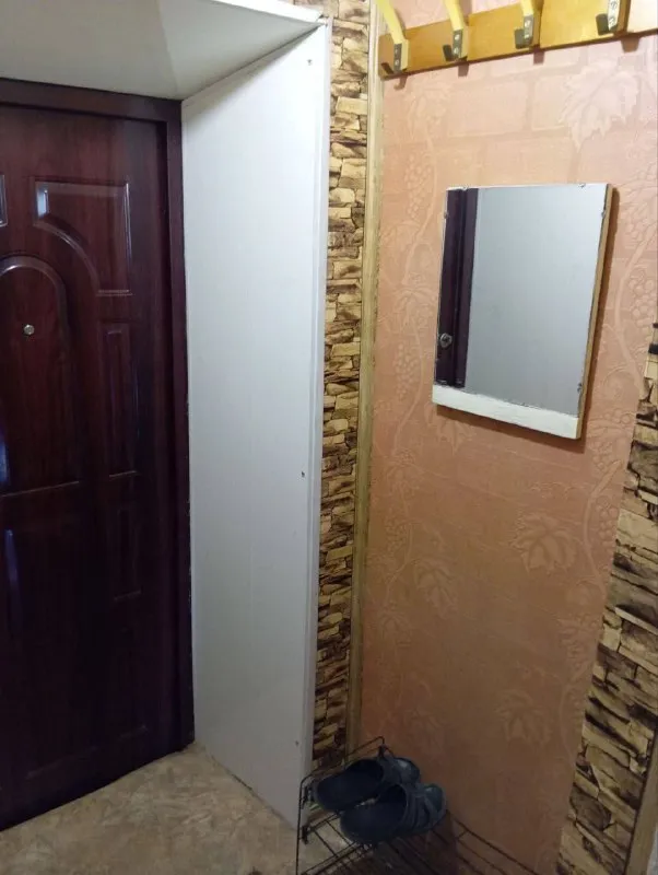 аренда однокомнатной квартиры 🌇донецк, калининский район, ул. разенкова📍 ✅этажность 6/9 🌎рядом пр. ильича, мединститут, прекрасная транспортная развязка. ✅есть всё необходимое для проживания. 💦воду  временно можно набирать внизу в подъезде, работает 2 лифта! 💰цена 10 000 ₽ + коммуналка! 📲☎️+79493268382 виктория ан подписаться | дать объявление - фотография - 5