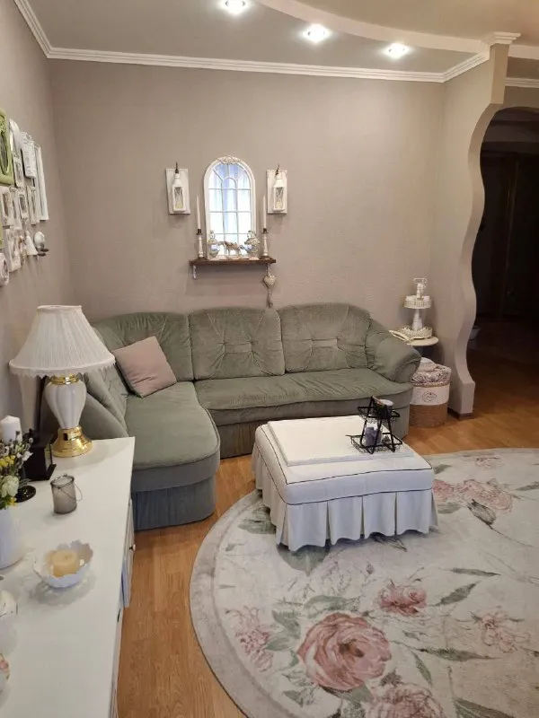 продам двухкомнатную квартиру 🌇донецк, центр города площадь ленина 📍 ✅80 квадратных метров. ✅этажность 8/9ти. ✅дом построен по спецпроекту. ❗️квартира с ремонтом, спец планировка. 💧вода идет. ✅у квартиры своя аура, живая. ✅в. .. i" style="background-image:url('//telegram. org/img/emoji/40/f09f918d. png')">👍шикарное местоположение! площадь ленина, филармония, 5 минут прогулочным шагом  и бульвар пушкина. 🚌транспортная развязка в любую сторону города. 📃документы готовы! собственник на сделке. 💰цена 15 000 000 ₽ + торг❗️ 📲☎️+79493282386 ольга ан подписаться | дать объявление - фотография - 3