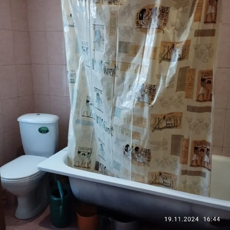 продам жилой дом  и + недострой на участке 4 сотки (земля не приватизированная). 🌇донецк, южные склоны, выезд на пр. ленинский (остановка транспорта по пр. ленинскому в трех минутах ходьбы). 📍 🏡жилой дом (39м. кв. ) состоит из двух смежных комнат и кухни. ✅удобства, газовое отопление, пластиковые окна. ✅недострой- примерно 170м. кв. , фундамент армированный - больше метра, стены - шлакоблок с металлическими сваями. 🎁остаются строй/материалы. 👍местоположение очень удачное  💰цена 2 500 000 руб.   📲☎️+7 949 470 04 83 феникс,   📲☎️+7 949 796 89 69 миранда. ан анна подписаться  |  дать объявление - фотография - 10