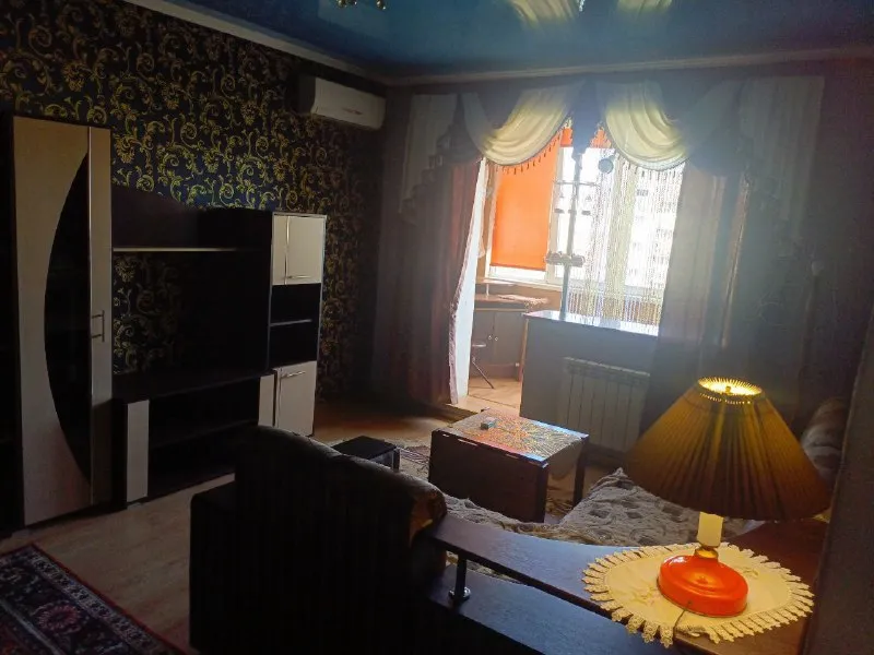 сдается двухкомнатная квартира 🌇на мирном, г. макеевка📍 ✅9 этаж ✅накопительный бак ✅есть вся техника, два кондиционера ✅парковка, детский сад и школа в шаговой доступности. ❗️сдается на длительный срок семье без животных. номер для связи 📲☎️+79490408079, 📲☎️+79613158471 телеграмм подписаться  |  дать объявление - фотография - 4