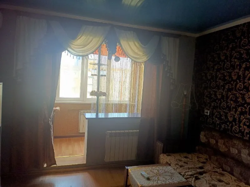 сдается двухкомнатная квартира 🌇на мирном, г. макеевка📍 ✅9 этаж ✅накопительный бак ✅есть вся техника, два кондиционера ✅парковка, детский сад и школа в шаговой доступности. ❗️сдается на длительный срок семье без животных. номер для связи 📲☎️+79490408079, 📲☎️+79613158471 телеграмм подписаться  |  дать объявление - фотография - 5