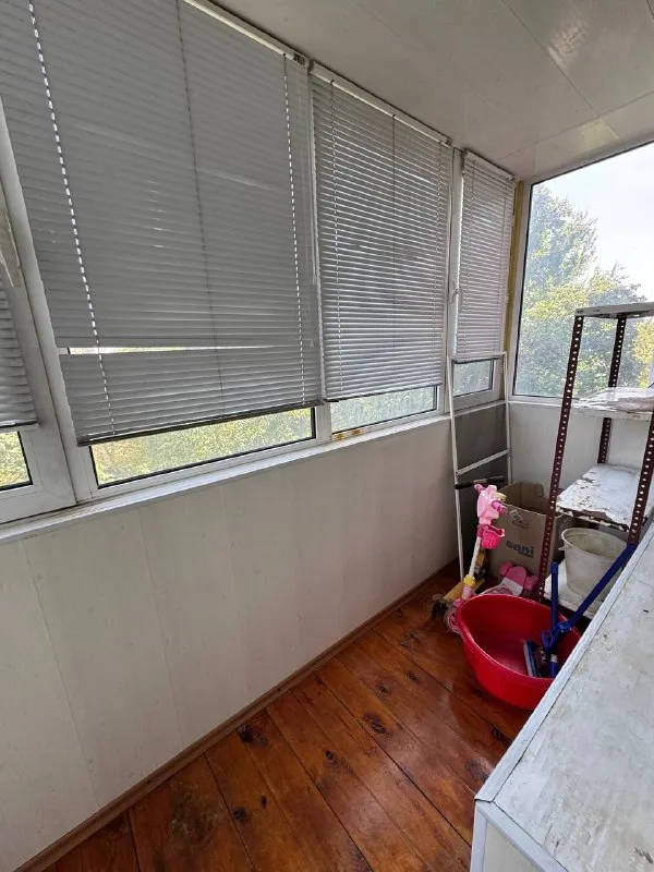 аренда 3-х комнатной квартиры на длительный срок ! 🌇макеевка, мкр. центральный📍 💦вода круглосуточно! ✅общая площадь 66кв. м, 5 этаж 9 этажного дома, не угловая ! ✅квартира после капитального ремонта ! окна пластиковые, 2 застекленных балкона. ✅нагревательный бак, кондиционер, холодильник, стиральная машинка ! 👍шикарное месторасположение: детский сад, гимназия, больница, супермаркеты, остановка общественного транспорта. 💰цена : 60 000 ₽ + ку ☎️+79493418412 лилия ан терем подписаться | дать объявление - фотография - 7