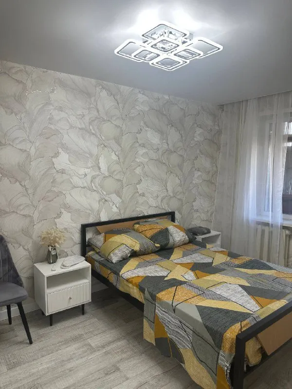 ✅квартира предназначена для спокойного отдыха, вечеринки и шумные собрания запрещены ‼️ ❗не сдаётся шумным компаниям для проведения вечеринок ❗ ✅ идеально подходит для командировок! 📄 предоставляем официальные отчетные документы для бухгалтерии. квартира сдаётся от двух суток! 🌆сдам уютную двухкомнатную квартиру посуточно в районе площади будённого!📍 👍оснащение: wi-f. .. айон 🥰 👍* комфорт и уют по доступной цене! 💰стоимость: 7,000 руб. сутки + 5,000 залог. 📲☎️+79493956808 александр или пишите в лс 💌  вк https://vk. com/id_sany_logvinov тг t. me/logvinov_alexander подписаться | дать объявление - фотография - 4