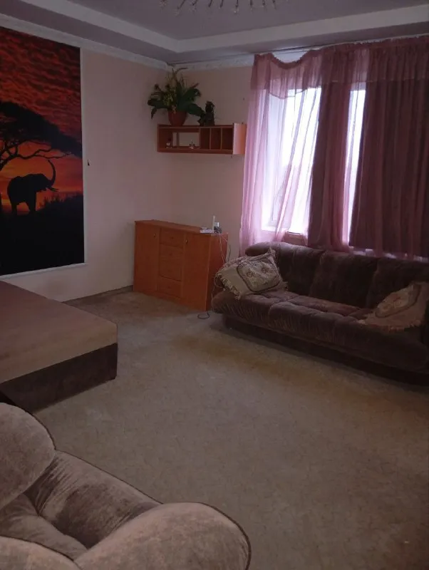 сдается на длительную аренду однокомнатная квартира 🌇горняцкий район, макеевка ул. генерала данилова📍 💦с круглосуточной водой ✅для комфортного проживания в квартире есть кровать двух спальная, двух спальный диван, накопительный бак, вай фай, чайник, минимум посуды. ✅при заселении берется залог который потом возвращается при выезде 📃 обязательно паспорт или документ удостоверяющий личность. 💰цена 25.000 ₽ плюс все к/у 📲☎️+79495058591виктория тут же телеграм. подписаться | дать объявление - фотография - 2