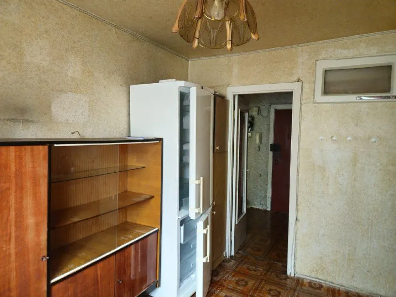 срочная продажа, цена снижена! трёхкомнатной квартиры 🌇донецк, ворошиловский район бульвар школьный. 📍 👍отличное месторасположение! ✅тихий центр. ✅рядом парковая зона, крытый рынок, набережная. ✅в квартире незаконченный капремонт. ✅общ площадь 65 кв ✅этаж 7/9. ✅ванна после ремонта с заменой коммуникации, новые окна и балкон, спальная после ремонта. ❗️вам осталось сделать кухню и две комнаты по своему вкусу. ✅отличный вариант для жизни! 💰цена 6,3 млн, торг ! 📲☎️+79493389894 ан евгения подписаться | дать объявление - фотография - 7