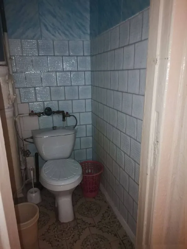 продажа 3-х комнатная квартира продается от собственника❗️ 🌇в г. макеевка октябрьский м-рн,55-й квартал. тихий район📍 ✅квартира 68 кв. м находится на 1м этаже, имеется газовое отопление(кател) ✅в одной из комнат есть подвал, можно подключить насосную станция для беспрерывной подачи воды. 🌐 рядом в пешей доступности, школа, детский сад, магазины, остановка. 📑документы все готовы. 💰цена 4.000 000 р. хороший торг уместен❗️❗️ обращаться по телефону или в тг 📲☎️+79494663550 галина подписаться | дать объявление - фотография - 10