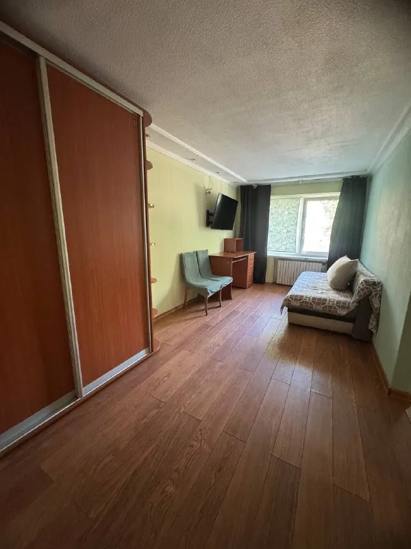 🔑🔑квартира посуточно 🔑🔑 📍центр донецка (напротив кинотеатра «звёздочка»📍 ✅есть все необходимое для к... - фотография