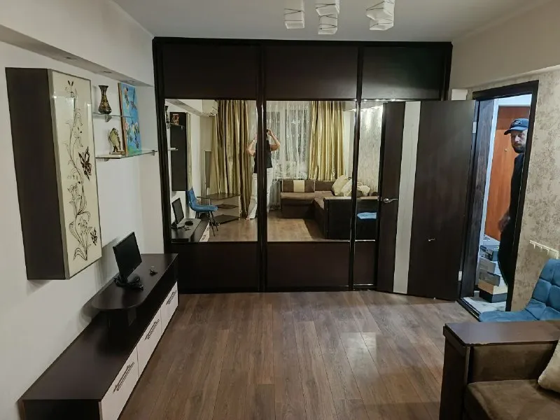 🅰️🅰️🅰️🅰️🅰️🅰️🅰️🅰️🅰️ посуточно квартира в донецке 🌇квартира расположена напротив донецк-сити, киевский район📍 ✅квартира однокомнатная 👍квартира укомплектована всем необходимым для вас: чистота, уют, интернет, средства гигиены (гель для душа, шампунь, зубная щетка, паста, тапочки (одноразовые). ✅квартира ранее не сдавалась, домашний уют сохранился :-) 💰цена 5000-7000 ₽(от одних суток (торг), при заселении на долгий срок, цена обговаривается) все вопросы по телефону: 📲☎️+79496593145 - фотография - 6