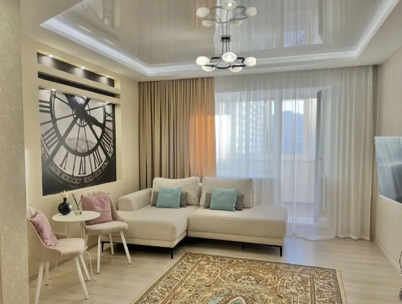 сдам однокомнатную квартиру 🌇донецк в калининском районе, б. шахтостроителей, ориентир: калининский рынок📍 💰цена 35000 руб. /месяц. ✅в квартире имеется все необходимая мебель и абсолютно новая бытовая техника: -телевизор, стиральная машина холодильник, духовой шкаф -микроволновая печь, чайник -пылесос, водонагреватель -wifi роутер. ✅квартира сдается только на длительный срок от 3-х месяцев. все вопросы по телефону: 📲☎️+79494544871 ан подписаться | дать объявление - фотография - 3