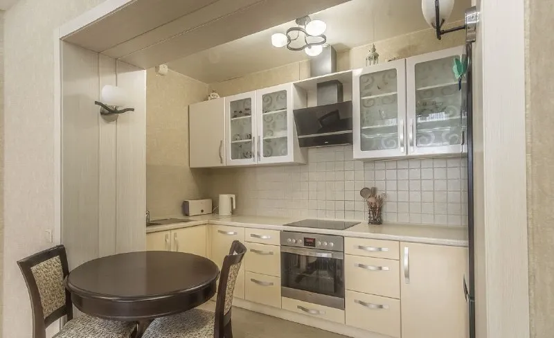 сдам однокомнатную квартиру 🌇донецк в калининском районе, б. шахтостроителей, ориентир: калининский рынок📍 💰цена 35000 руб. /месяц. ✅в квартире имеется все необходимая мебель и абсолютно новая бытовая техника: -телевизор, стиральная машина холодильник, духовой шкаф -микроволновая печь, чайник -пылесос, водонагреватель -wifi роутер. ✅квартира сдается только на длительный срок от 3-х месяцев. все вопросы по телефону: 📲☎️+79494544871 ан подписаться | дать объявление - фотография - 5