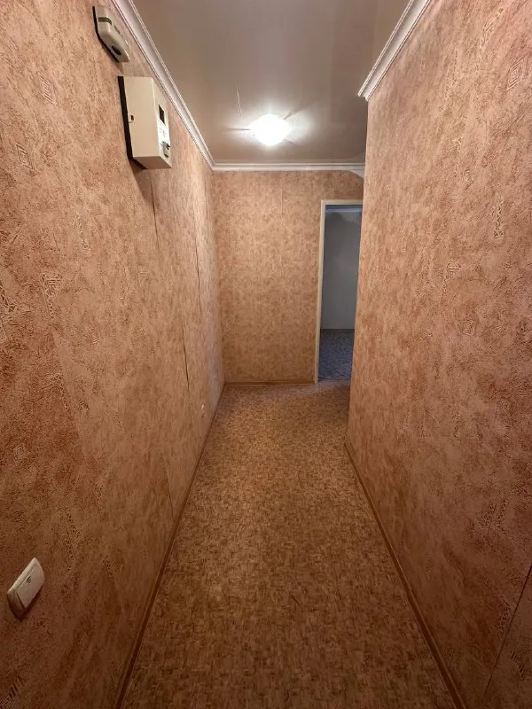 ‼️продажа! краснооктябрьская‼️ 1к квартира, краснооктябрьская, буденновский район квартира не угловая, очень теплая. средний этаж пятиэтажки. сделан ремонт, окна пластик. чистый и уютный двор, рядом супермаркет республиканский, магазины, транспортная остановка. документы готовы! никто не прописан собственник на сделке. цена 2,300,000р! +79493268382 виктория ан - фотография - 2