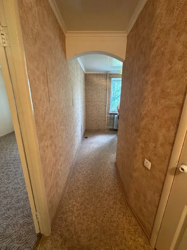 ‼️продажа! краснооктябрьская‼️ 1к квартира, краснооктябрьская, буденновский район квартира не угловая, очень теплая. средний этаж пятиэтажки. сделан ремонт, окна пластик. чистый и уютный двор, рядом супермаркет республиканский, магазины, транспортная остановка. документы готовы! никто не прописан собственник на сделке. цена 2,300,000р! +79493268382 виктория ан - фотография - 6